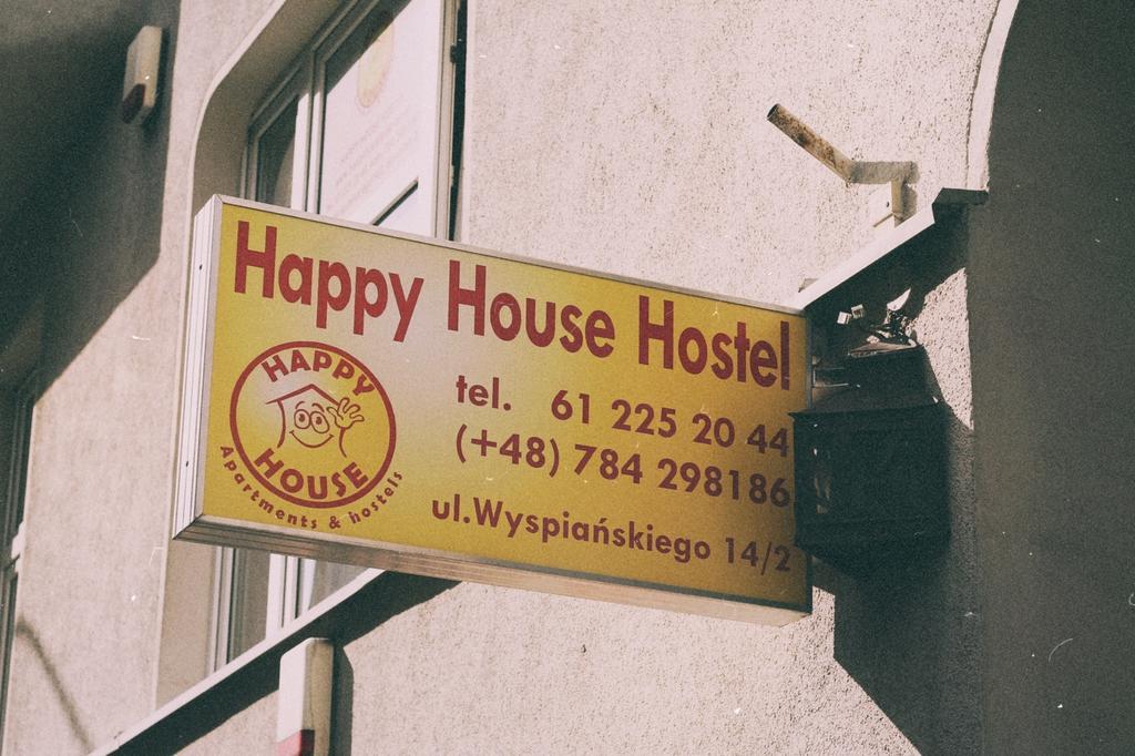 Happy House Hostel ポズナン エクステリア 写真